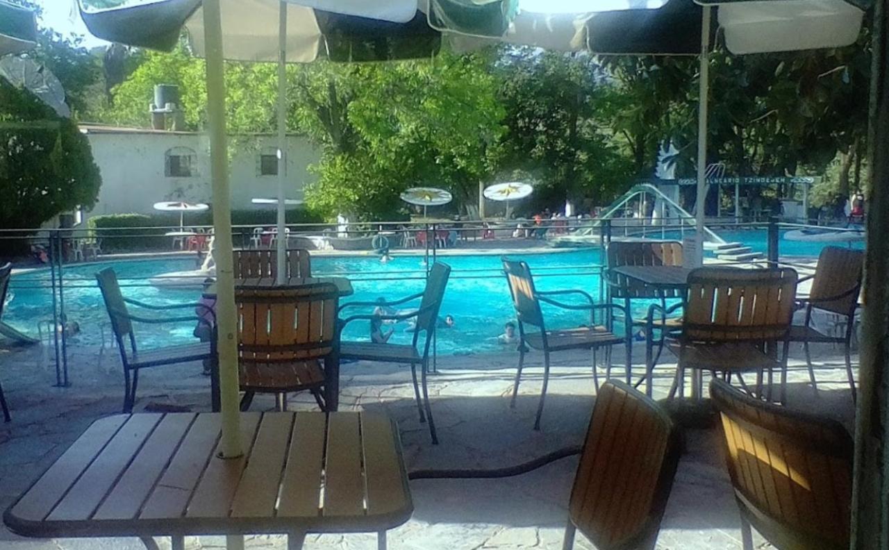 Hotel Balneario Tzindejeh Tasquillo Екстер'єр фото