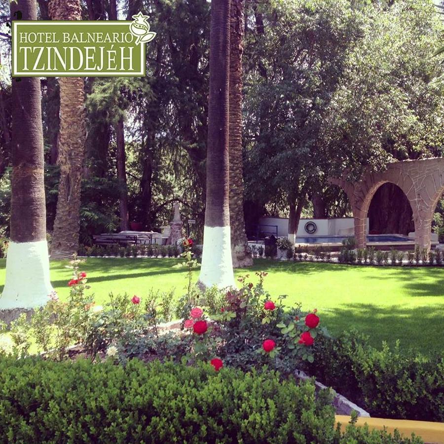 Hotel Balneario Tzindejeh Tasquillo Екстер'єр фото